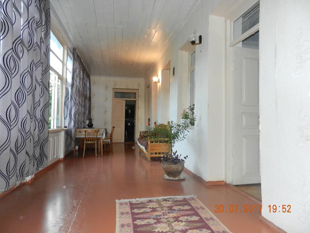 Marina Chartolani's guest house Mestia Esterno foto