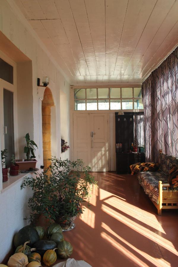 Marina Chartolani's guest house Mestia Esterno foto
